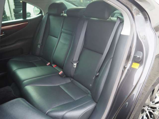 LEXUS LS460