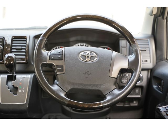 HIACE van 2WD
