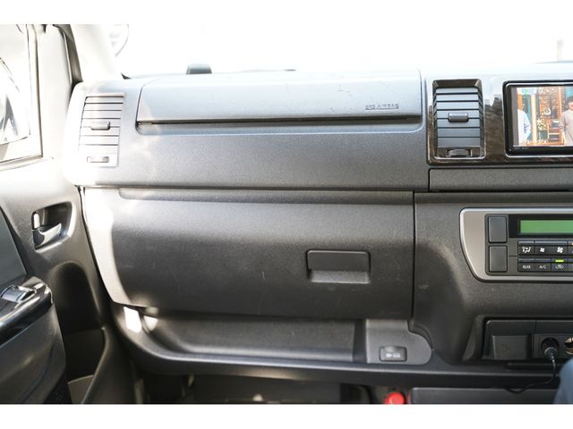 HIACE van 2WD