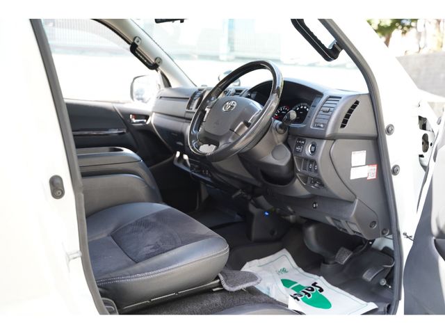 HIACE van 2WD