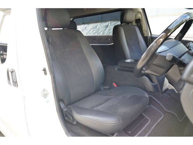 HIACE van 2WD