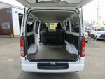 REGIUSACE 2WD van
