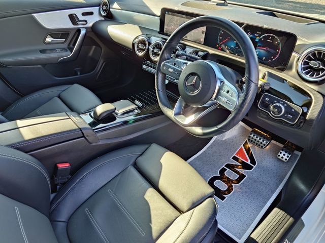 MERCEDES BENZ CLA Shooting Brake