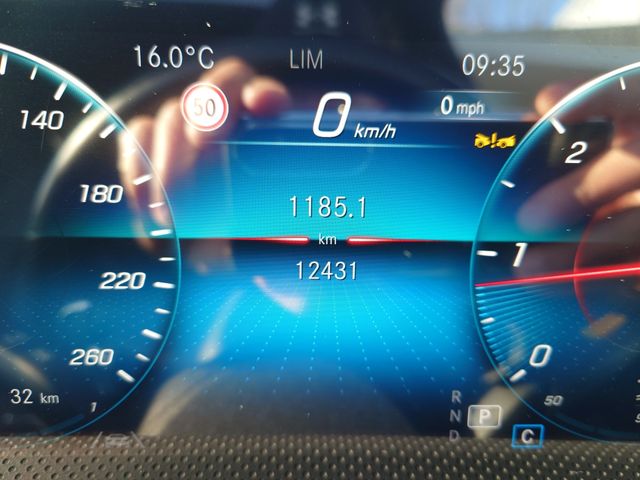 MERCEDES BENZ CLA Shooting Brake