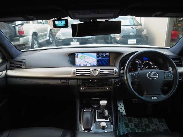 LEXUS LS600h