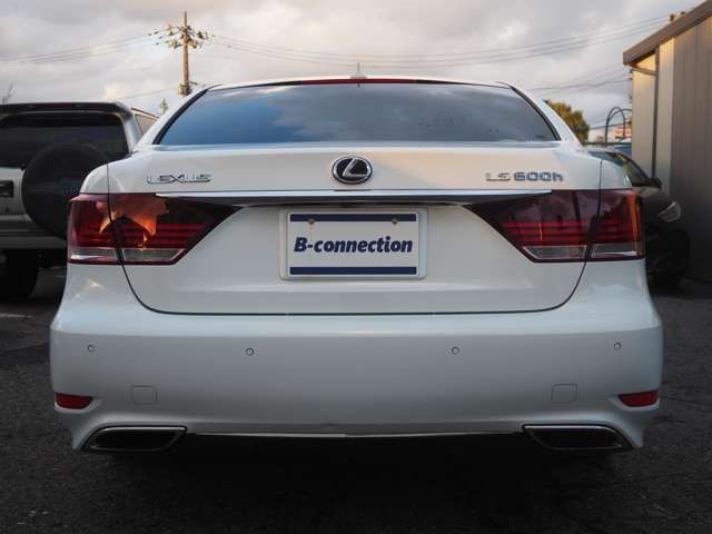 LEXUS LS600h