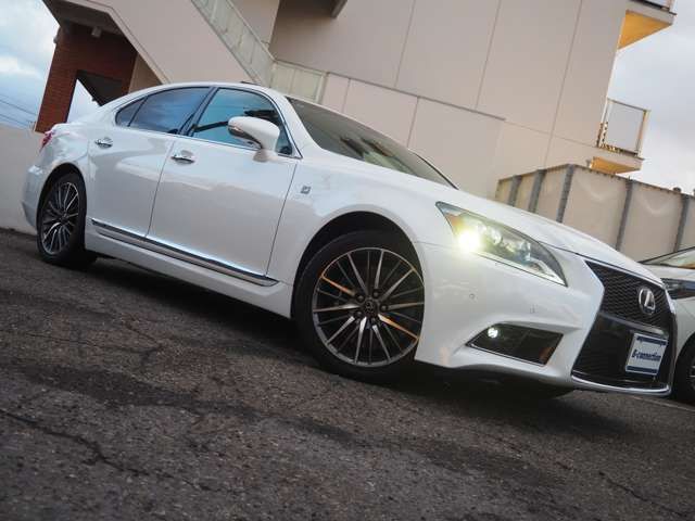 LEXUS LS600h