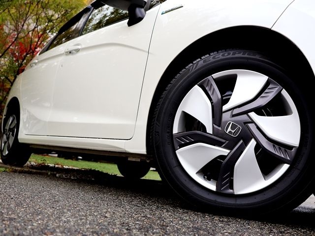 FIT HYBRID