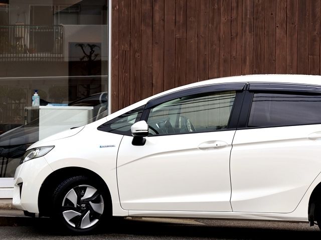 FIT HYBRID
