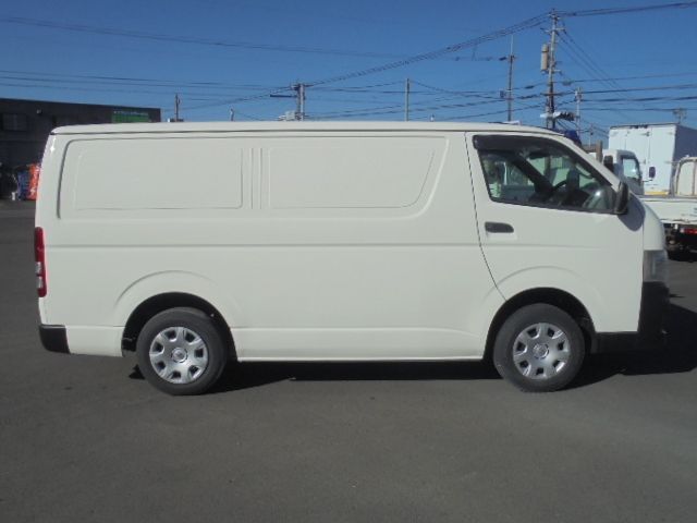 HIACE van 2WD