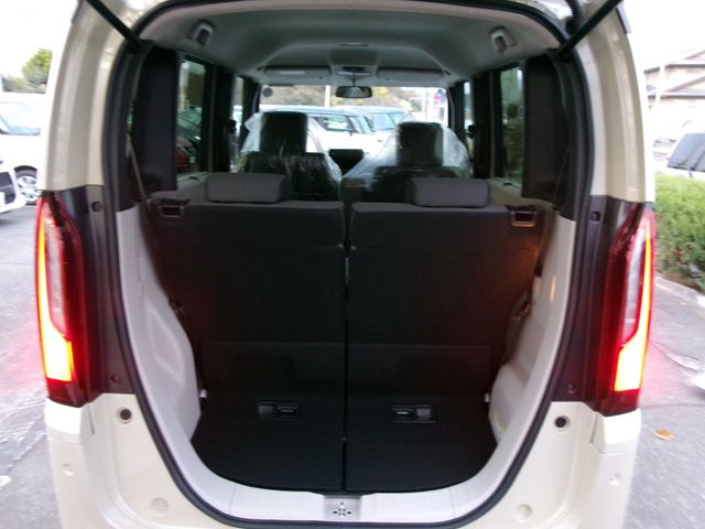 N BOX