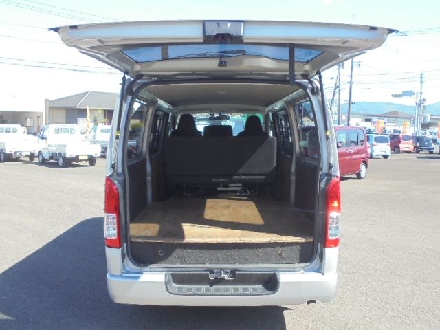 HIACE van 2WD