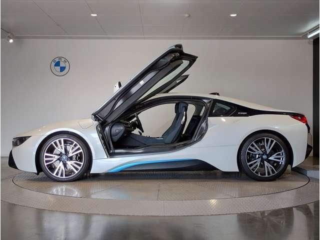 BMW i8 coupe