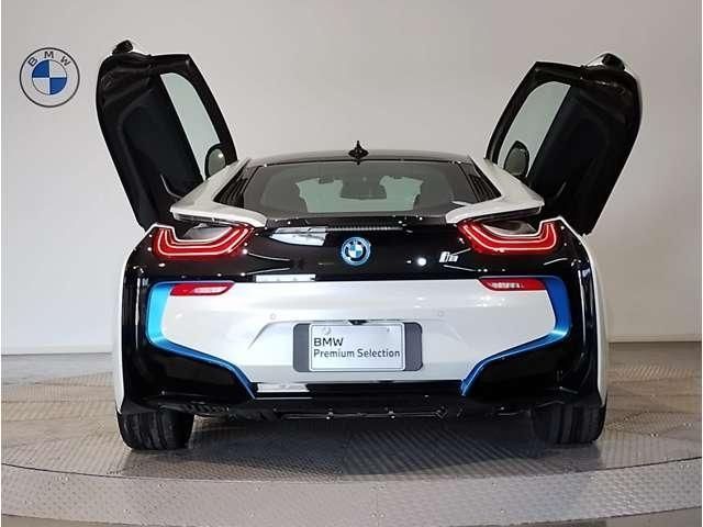 BMW i8 coupe