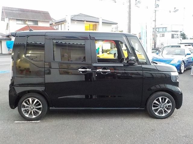 N BOX CUSTOM