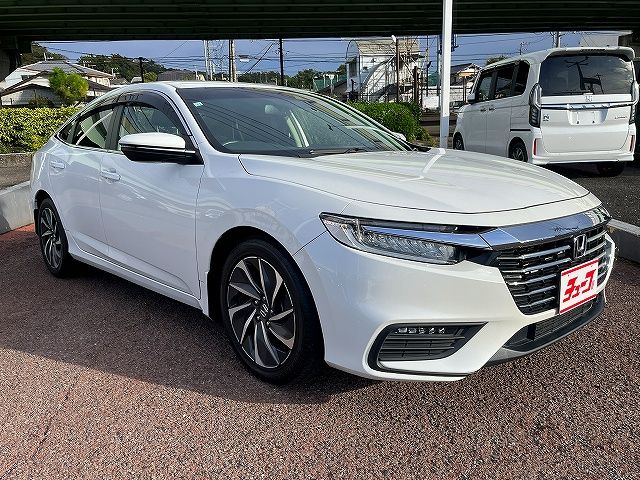 INSIGHT sedan