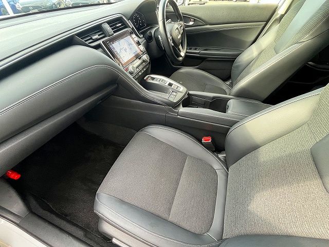 INSIGHT sedan