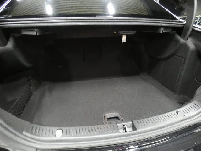 MERCEDES BENZ E class sedan