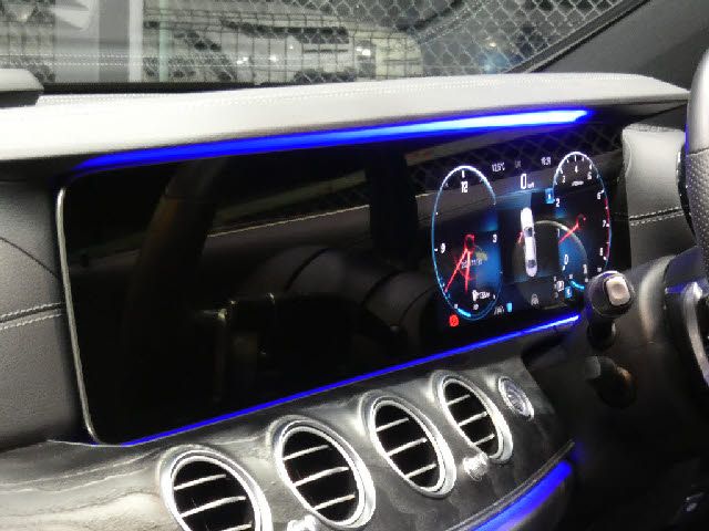 MERCEDES BENZ E class sedan