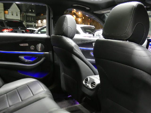 MERCEDES BENZ E class sedan