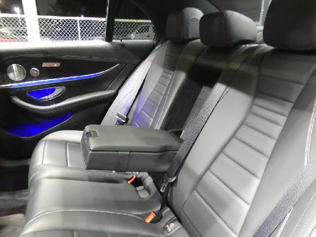 MERCEDES BENZ E class sedan