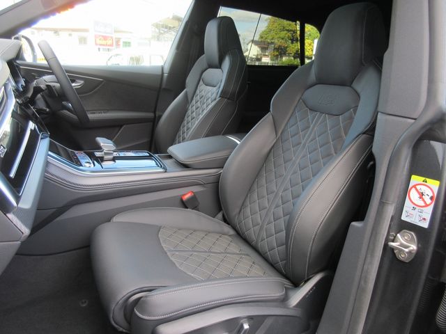 AUDI SQ8