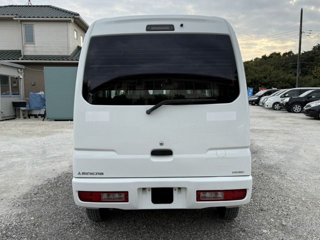 MINICAB van
