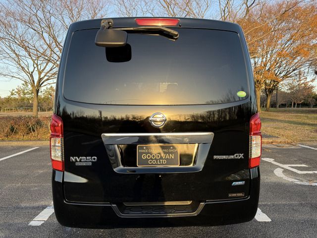 NV350 CARAVAN 4WD