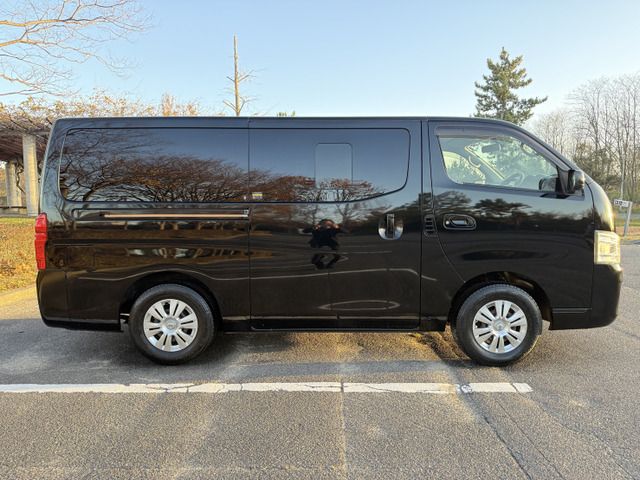 NV350 CARAVAN 4WD