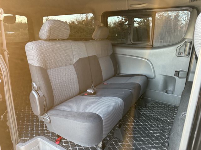 NV350 CARAVAN 4WD