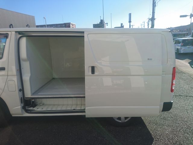 HIACE van 2WD