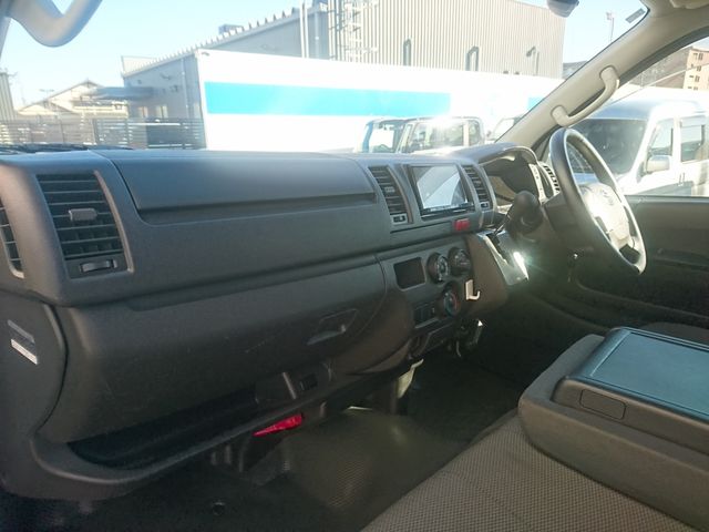 HIACE van 2WD
