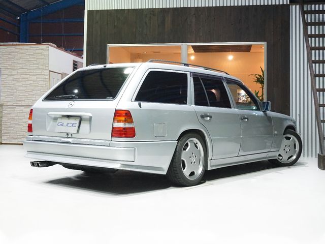 MERCEDES BENZ E class stationwagon