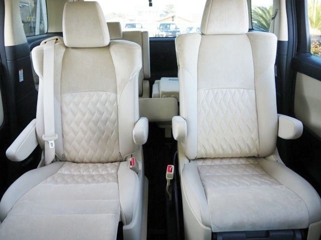 ALPHARD hybrid 4WD