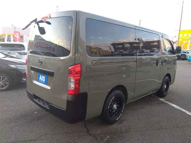 NV350 CARAVAN 4WD
