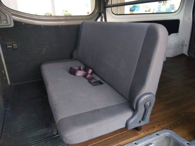 NV350 CARAVAN 4WD