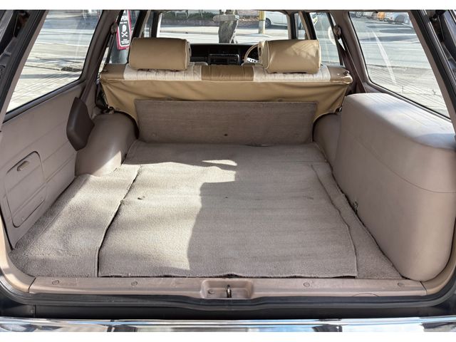 CROWN WAGON