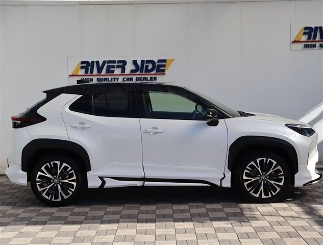 YARIS CROSS HYBRID