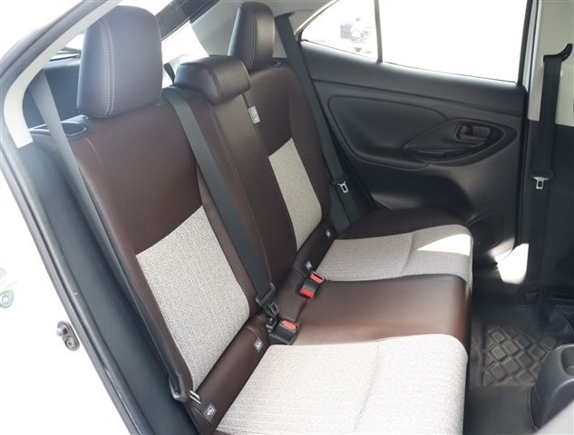YARIS CROSS HYBRID