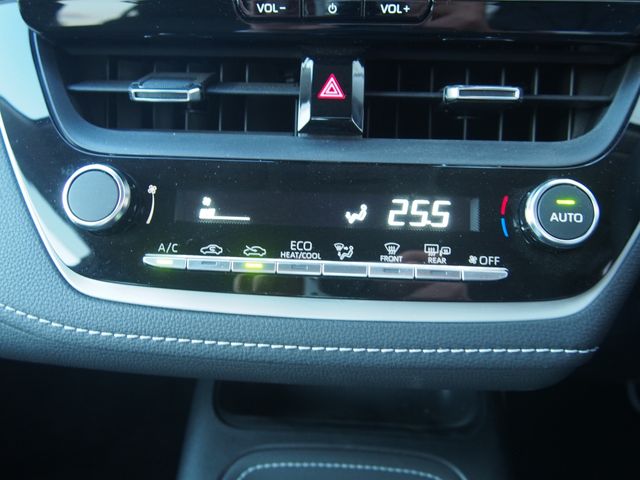 COROLLA sedan