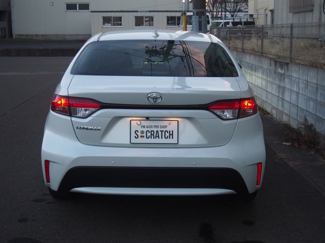 COROLLA sedan