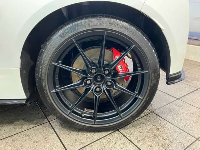GR YARIS