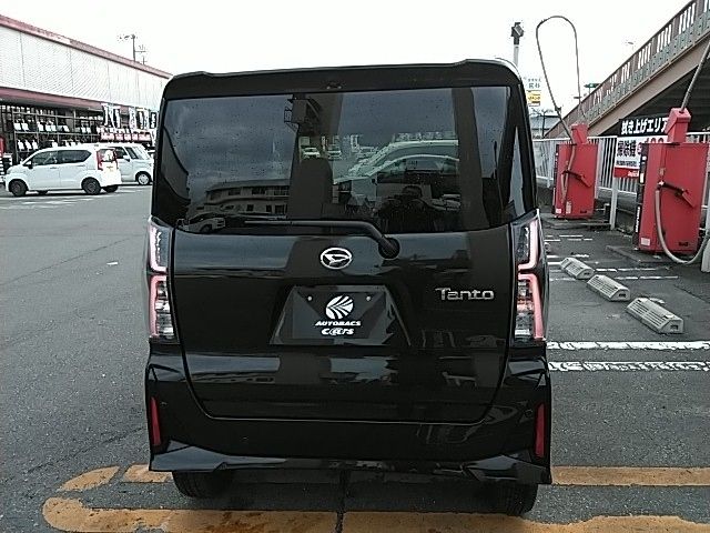 TANTO CUSTOM 4WD