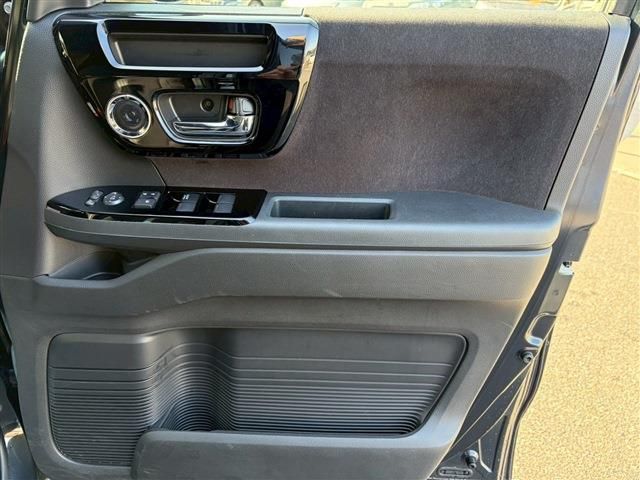 N-BOX CUSTOM