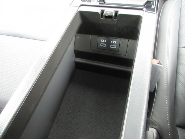 PRIUS 4WD