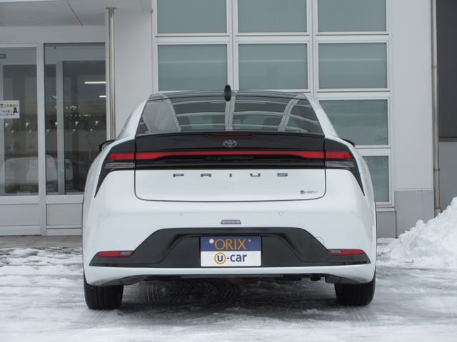 PRIUS 4WD