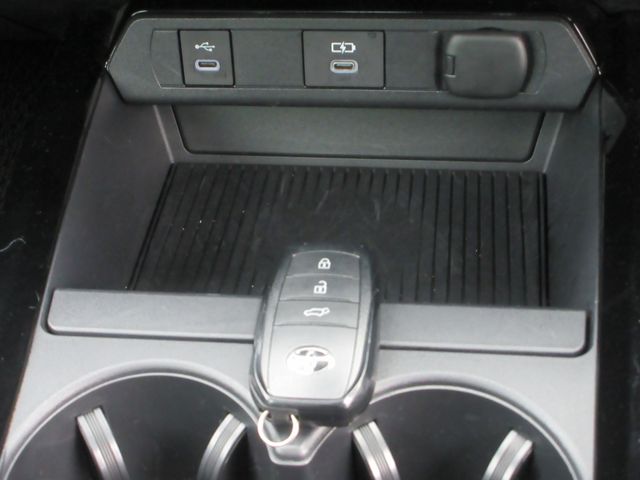 PRIUS 4WD