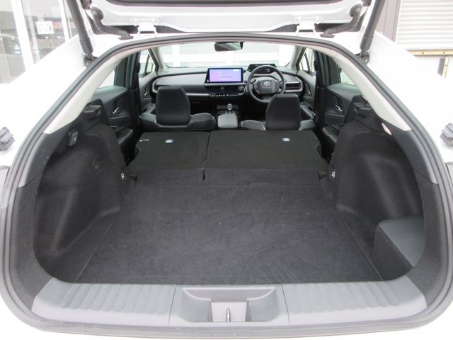 PRIUS 4WD