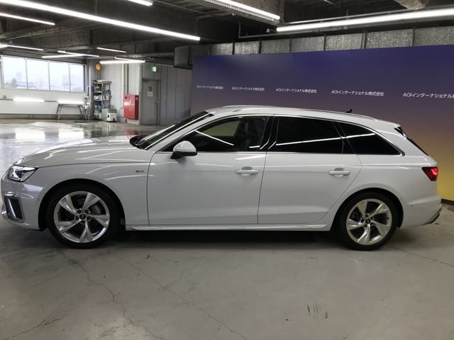 AUDI A4 AVANT