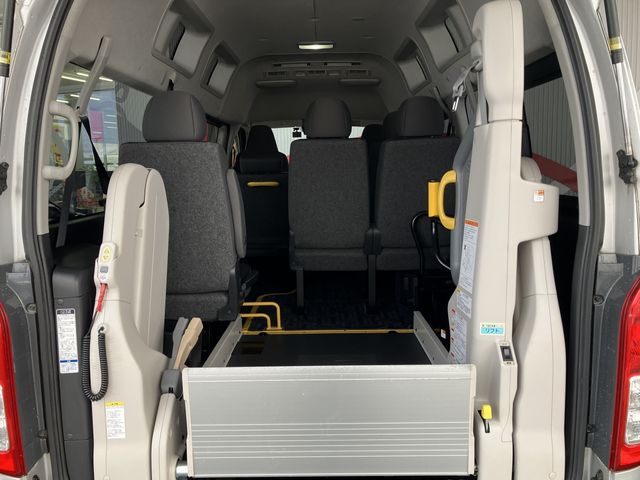 HIACE van 4WD
